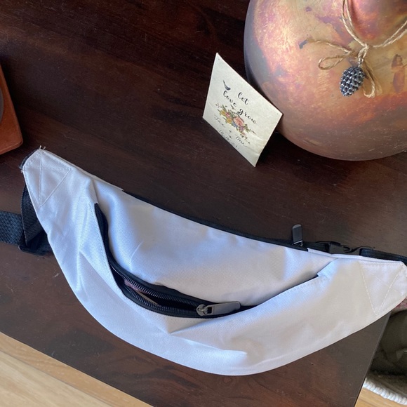 ** Fanny Pack Waist Running Sports Bag - Picture 2 of 3